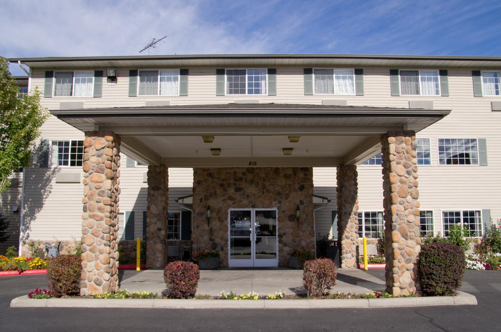 Best Western Plus Wenatchee Downtown Hotel Exterior photo