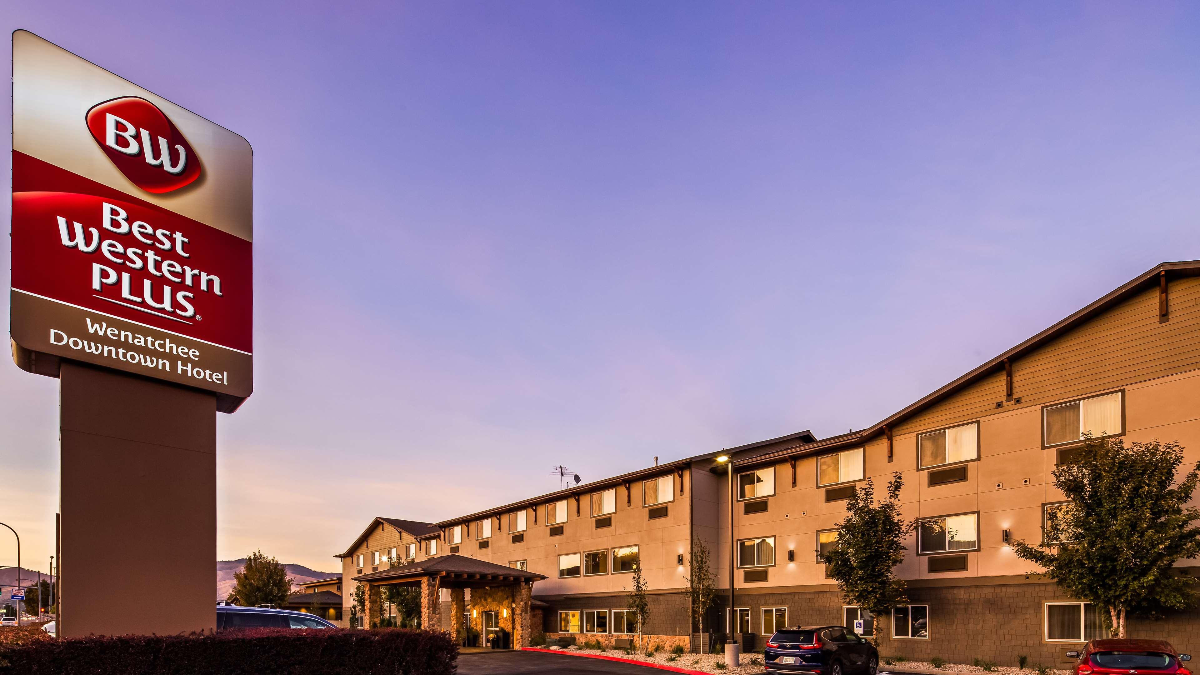 Best Western Plus Wenatchee Downtown Hotel Exterior photo